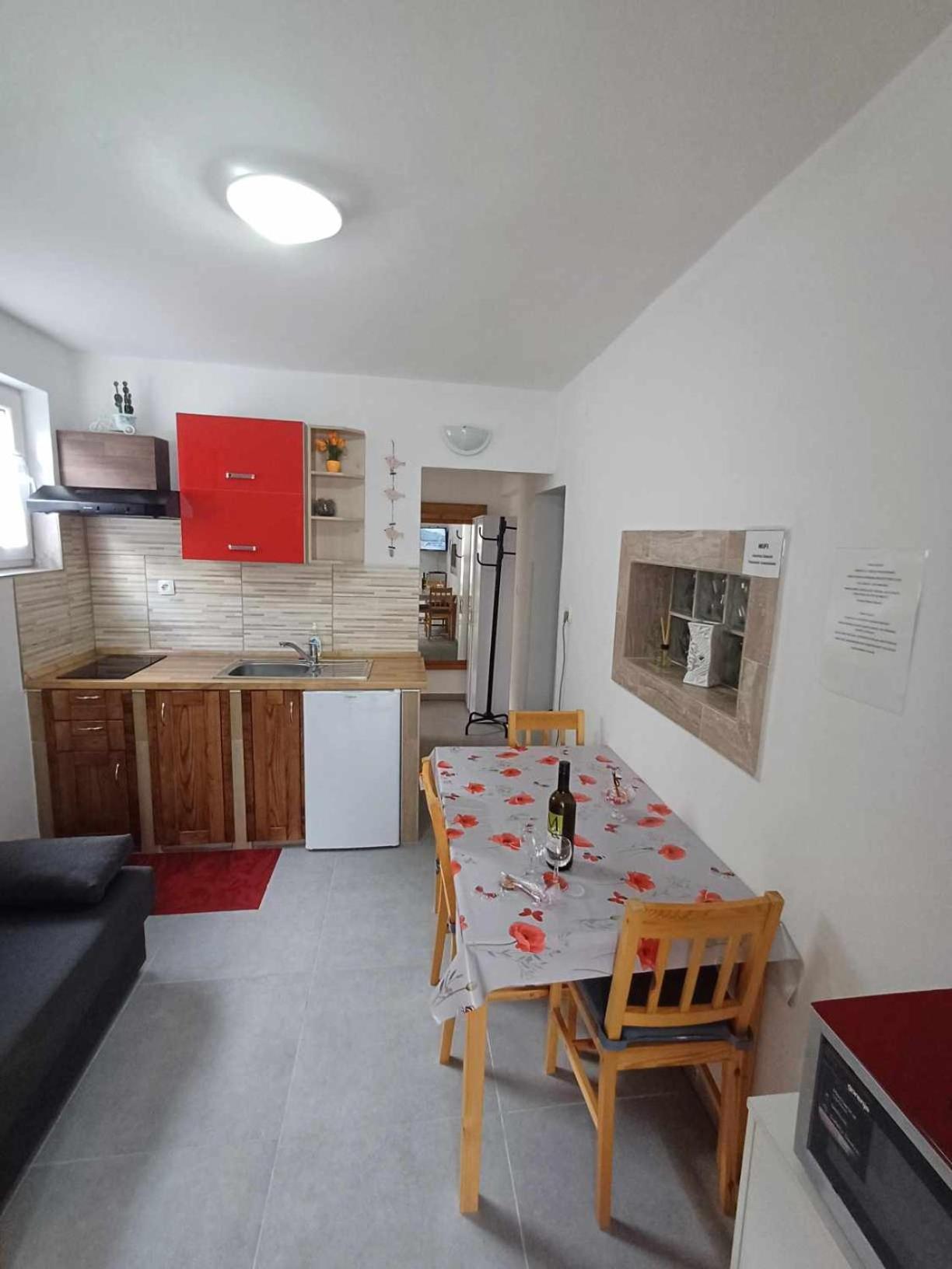 Apartament Apartmaji Slatenik *